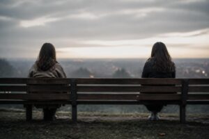Psychologie der Freundschaft: Warum manche Kontakte nach vielen Jahren plötzlich nicht mehr passen