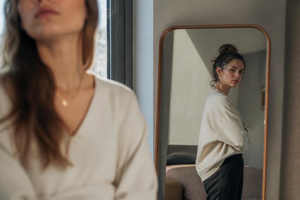 Psychologie des Neids: Warum dieses Gefühl nicht nur schlecht ist und etwas Wichtiges verraten kann